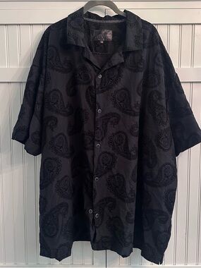 Men's Black Paisley Short-Sleeve Button-Down Shirt by Baroque Gold Premium